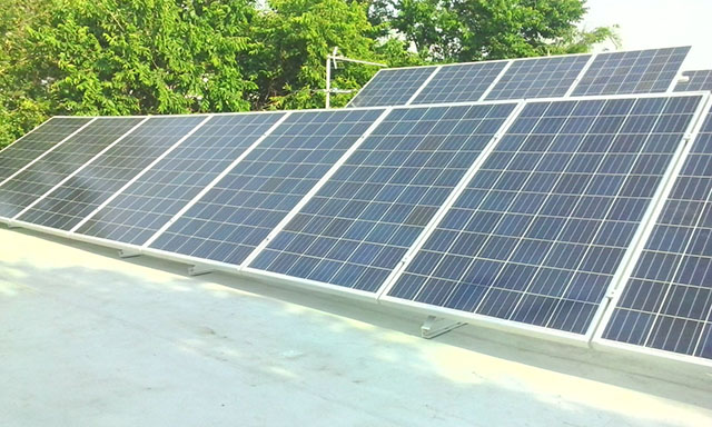 Verstelbare kantelbare zonnepaneelmontage met plat dak